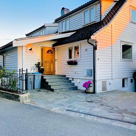 Feels Like Home -Free Parking -Attractive Location ベルゲン エクステリア 写真